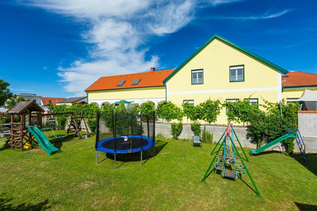 Appartementhaus Freiler Fertőmeggyes Kültér fotó