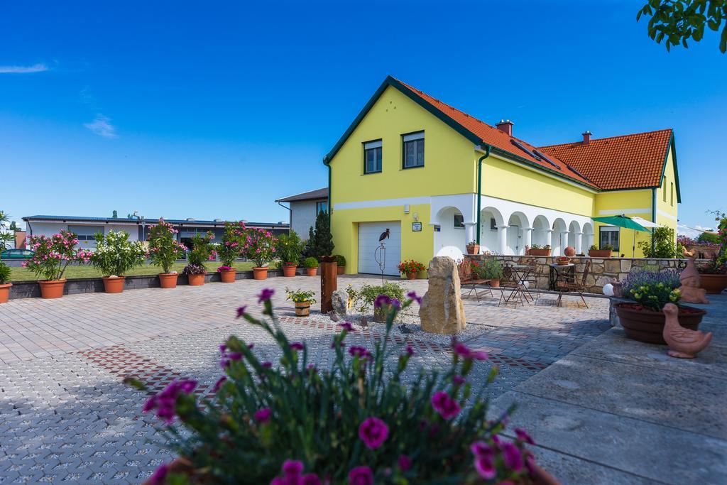 Appartementhaus Freiler Fertőmeggyes Kültér fotó