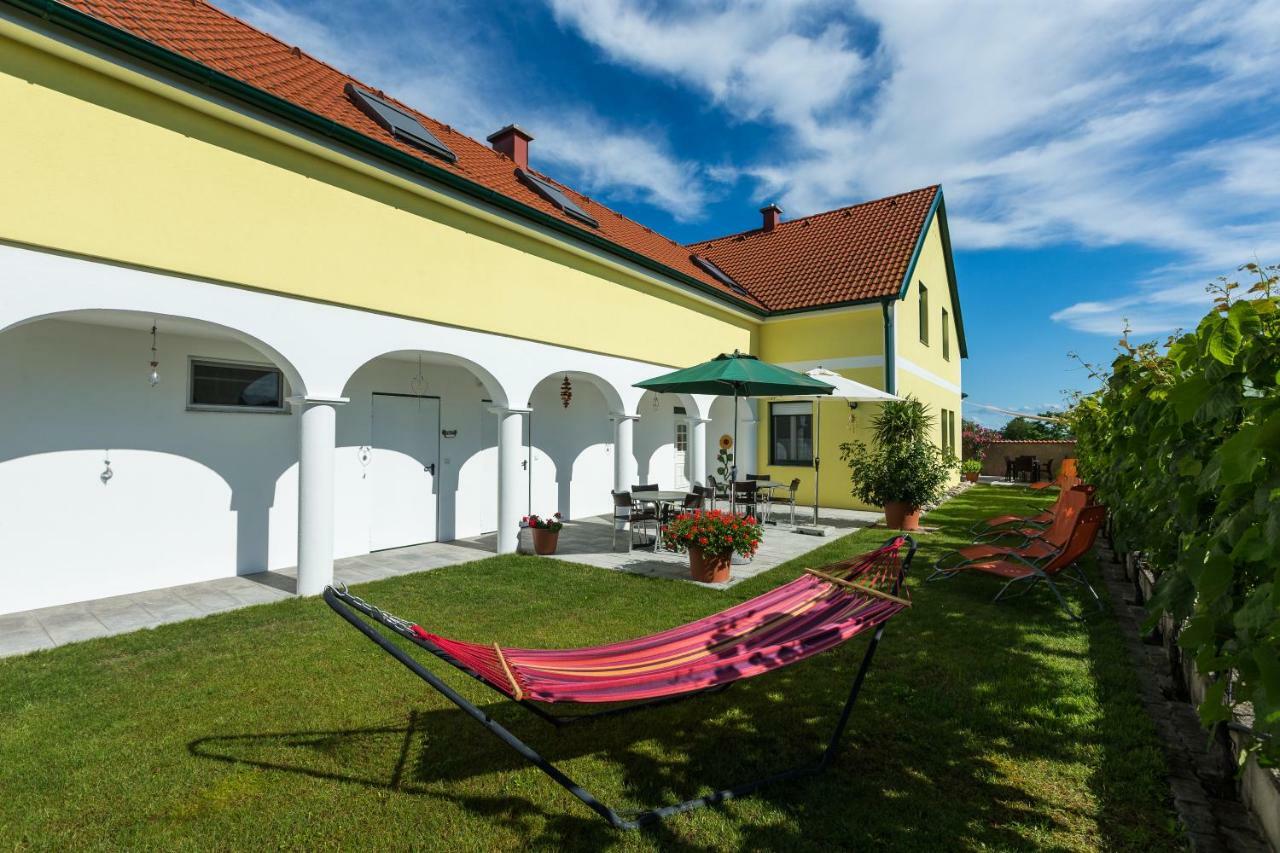Appartementhaus Freiler Fertőmeggyes Kültér fotó